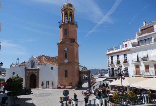 iglesia transfer to Cómpeta from Malaga Airport